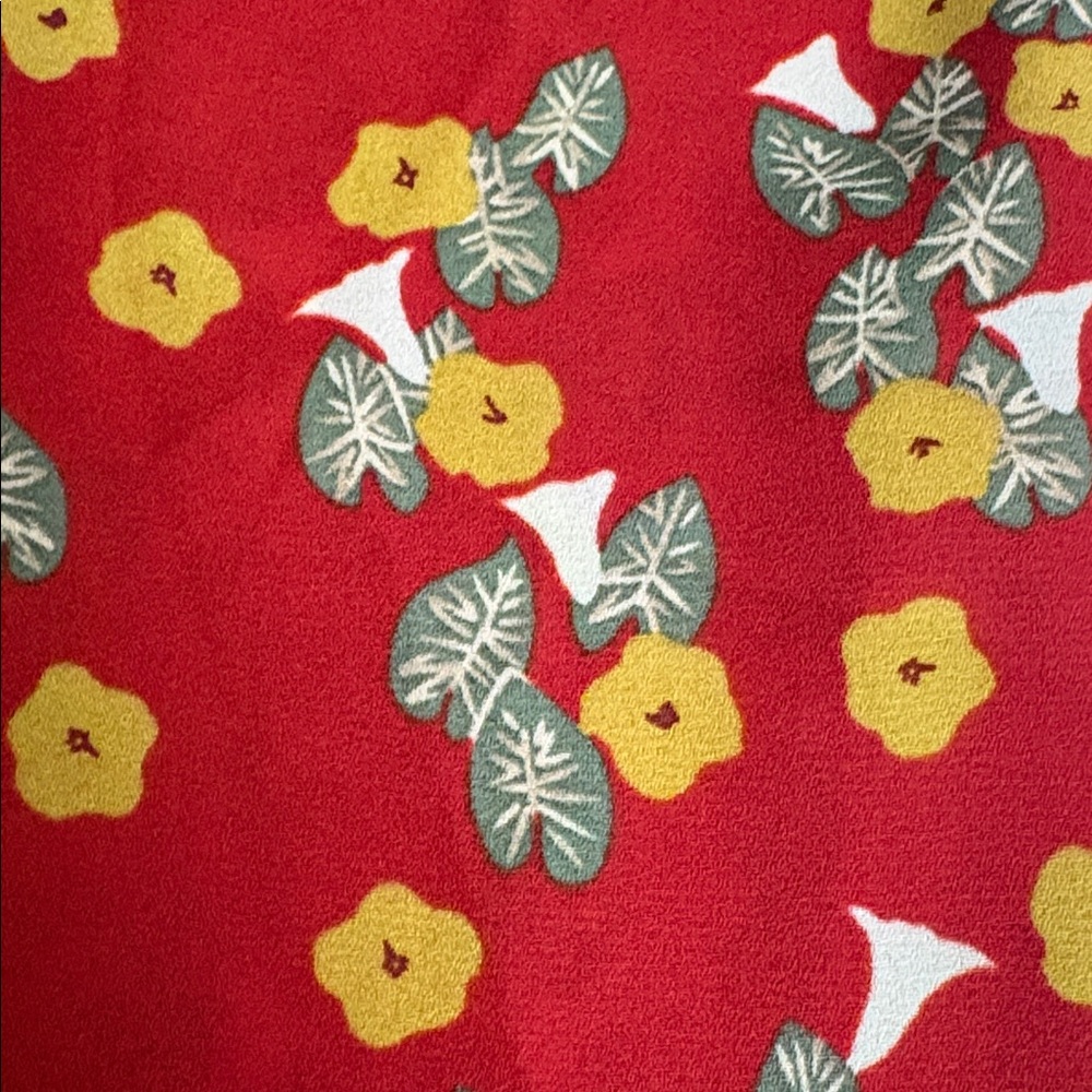Cabi red floral top - Picture 6 of 7